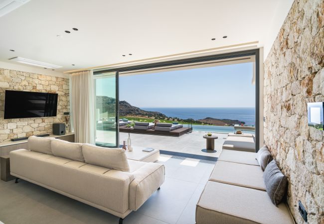 Villa in Lefkogia - Villa 7 Seas - With Amazing View Villa in Lefkogia - Villa 7 Seas - With Amazing View