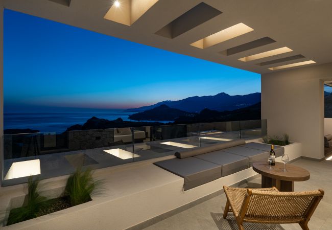 Villa in Lefkogia - Villa 7 Seas - With Amazing View Villa in Lefkogia - Villa 7 Seas - With Amazing View
