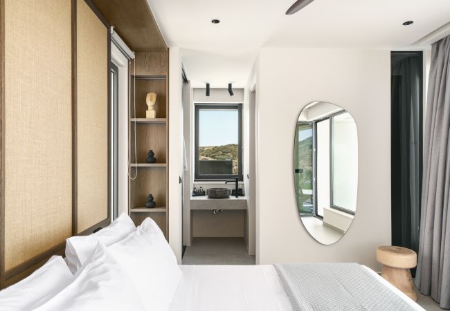 Villa in Lefkogia - Villa 7 Seas - With Amazing View Villa in Lefkogia - Villa 7 Seas - With Amazing View