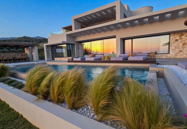 Villa in Lefkogia - Villa 7 Seas - With Amazing View Villa in Lefkogia - Villa 7 Seas - With Amazing View