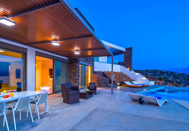 Villa in Stavros - Luxurious Villa Kyma - With Private Heated Pool  Villa in Stavros - Luxurious Villa Kyma - With Private Heated Pool