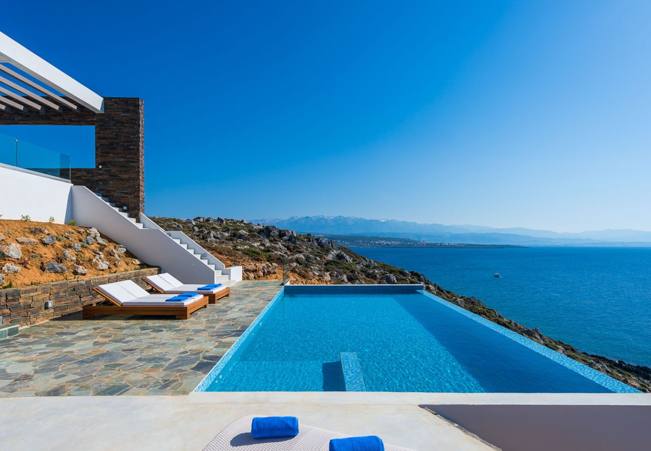 Villa in Stavros - Luxurious Villa Kyma - With Private Heated Pool 