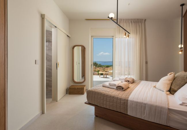 Villa in Almirida - Luxurious Villa Thyrsus - With Private Heated Pool Villa in Almirida - Luxurious Villa Thyrsus - With Private Heated Pool
