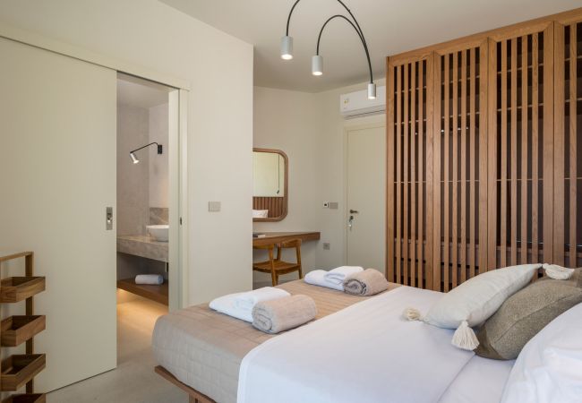 Villa in Almirida - Luxurious Villa Thyrsus - With Private Heated Pool Villa in Almirida - Luxurious Villa Thyrsus - With Private Heated Pool
