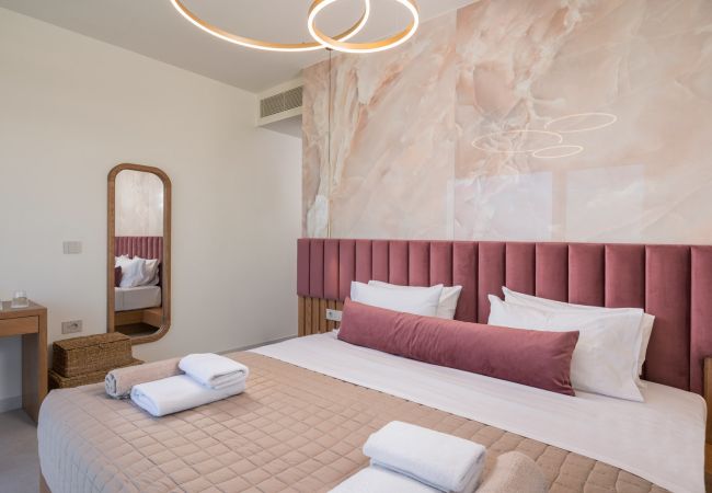 Villa in Almirida - Luxurious Villa Thyrsus - With Private Heated Pool Villa in Almirida - Luxurious Villa Thyrsus - With Private Heated Pool