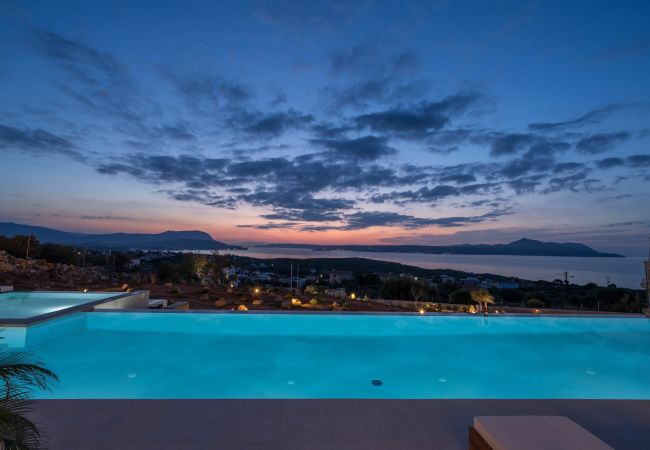 Villa in Almirida - Luxurious Villa Thyrsus - With Private Heated Pool Villa in Almirida - Luxurious Villa Thyrsus - With Private Heated Pool