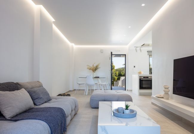 House in Dramia - Akonizia Luxury House - With Private Swimming Pool House in Dramia - Akonizia Luxury House - With Private Swimming Pool
