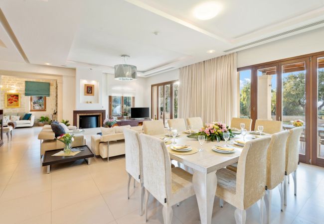 Villa in Atsipopoulo - Luxurious Villa Liandri – 600 m² Resort Villa in Atsipopoulo - Luxurious Villa Liandri – 600 m² Resort