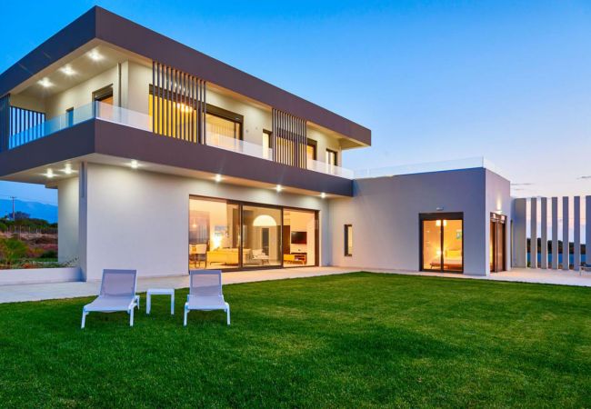 Villa in Chania - Luxurious Villa Andrae - With Private Heated Pool Villa in Chania - Luxurious Villa Andrae - With Private Heated Pool