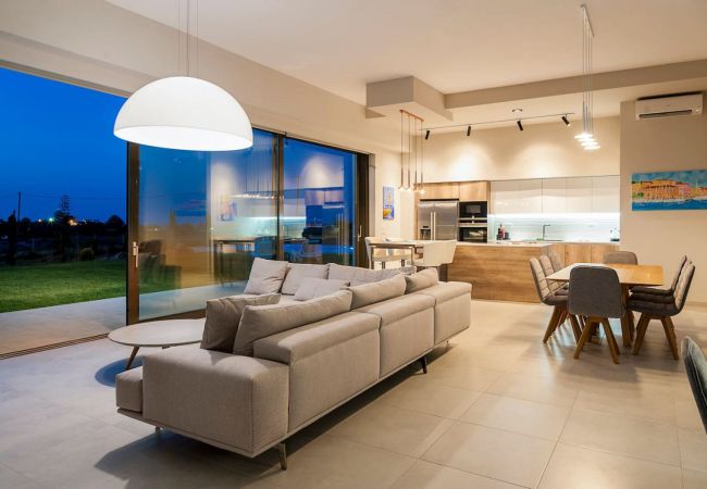 Villa in Chania - Luxurious Villa Andrae - With Private Heated Pool Villa in Chania - Luxurious Villa Andrae - With Private Heated Pool