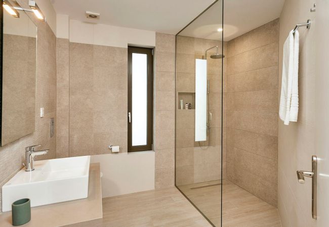 Villa in Chania - Luxurious Villa Andrae - With Private Heated Pool Villa in Chania - Luxurious Villa Andrae - With Private Heated Pool