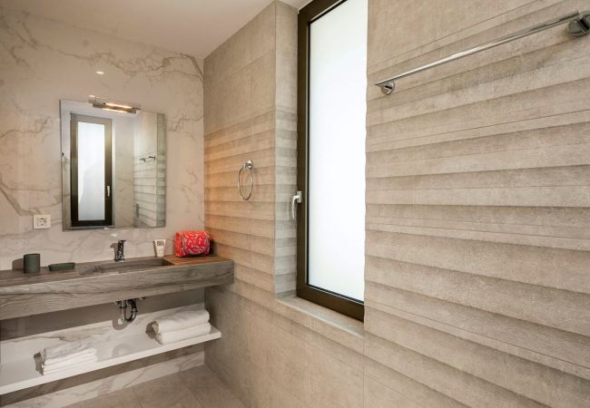 Villa in Chania - Luxurious Villa Andrae - With Private Heated Pool Villa in Chania - Luxurious Villa Andrae - With Private Heated Pool