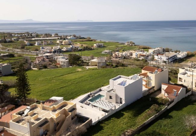 Villa in Sfakaki - Villa Solaire - Heated Pool & Sauna Villa in Sfakaki - Villa Solaire - Heated Pool & Sauna