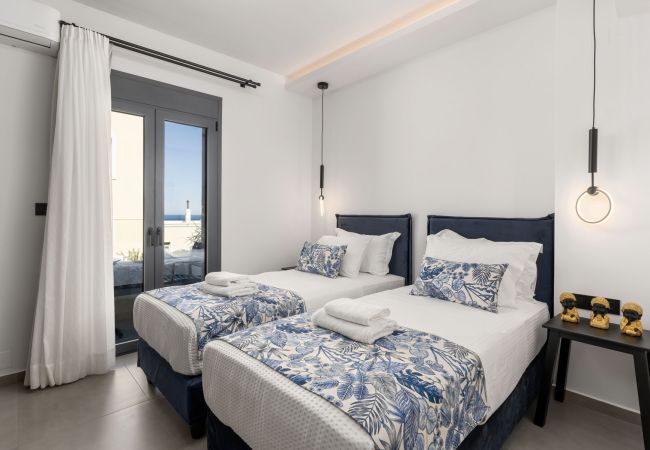 Villa in Sfakaki - Villa Solaire - Heated Pool & Sauna Villa in Sfakaki - Villa Solaire - Heated Pool & Sauna