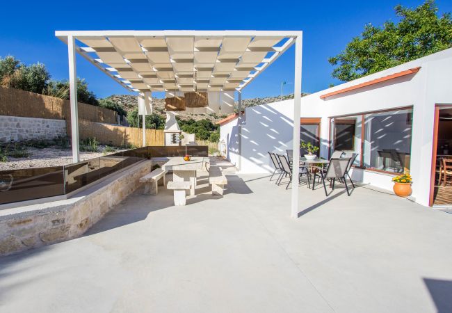 Villa in Saitoures - Villa Altura - With Private Pool Villa in Saitoures - Villa Altura - With Private Pool