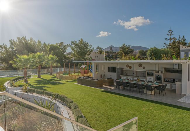 Villa in Tria Monastiria - Luxury Villa Zakkallin - With Amazing View Villa in Tria Monastiria - Luxury Villa Zakkallin - With Amazing View