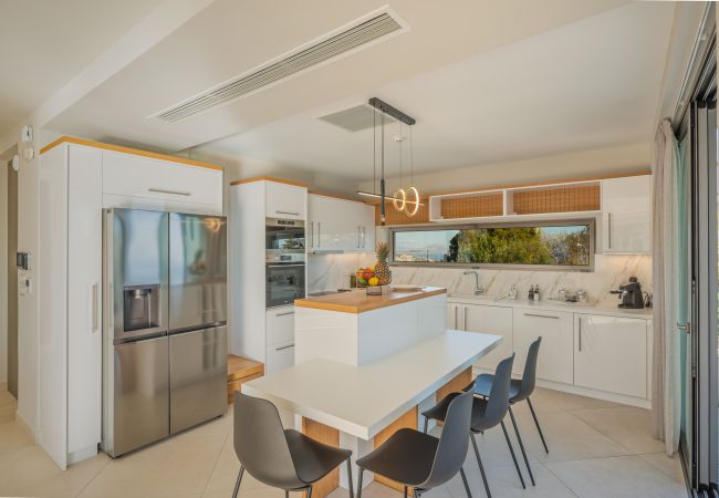 Villa in Tria Monastiria - Luxury Villa Zakkallin - With Amazing View Villa in Tria Monastiria - Luxury Villa Zakkallin - With Amazing View
