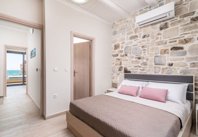 Villa in Kokkinos Pirgos - Elmara Luxury Villa 1 Next to the Beach Villa in Kokkinos Pirgos - Elmara Luxury Villa 1 Next to the Beach