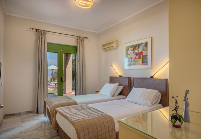 Villa in Giannoudi - Villa Panorama - With 60m Private Pool Villa in Giannoudi - Villa Panorama - With 60m Private Pool