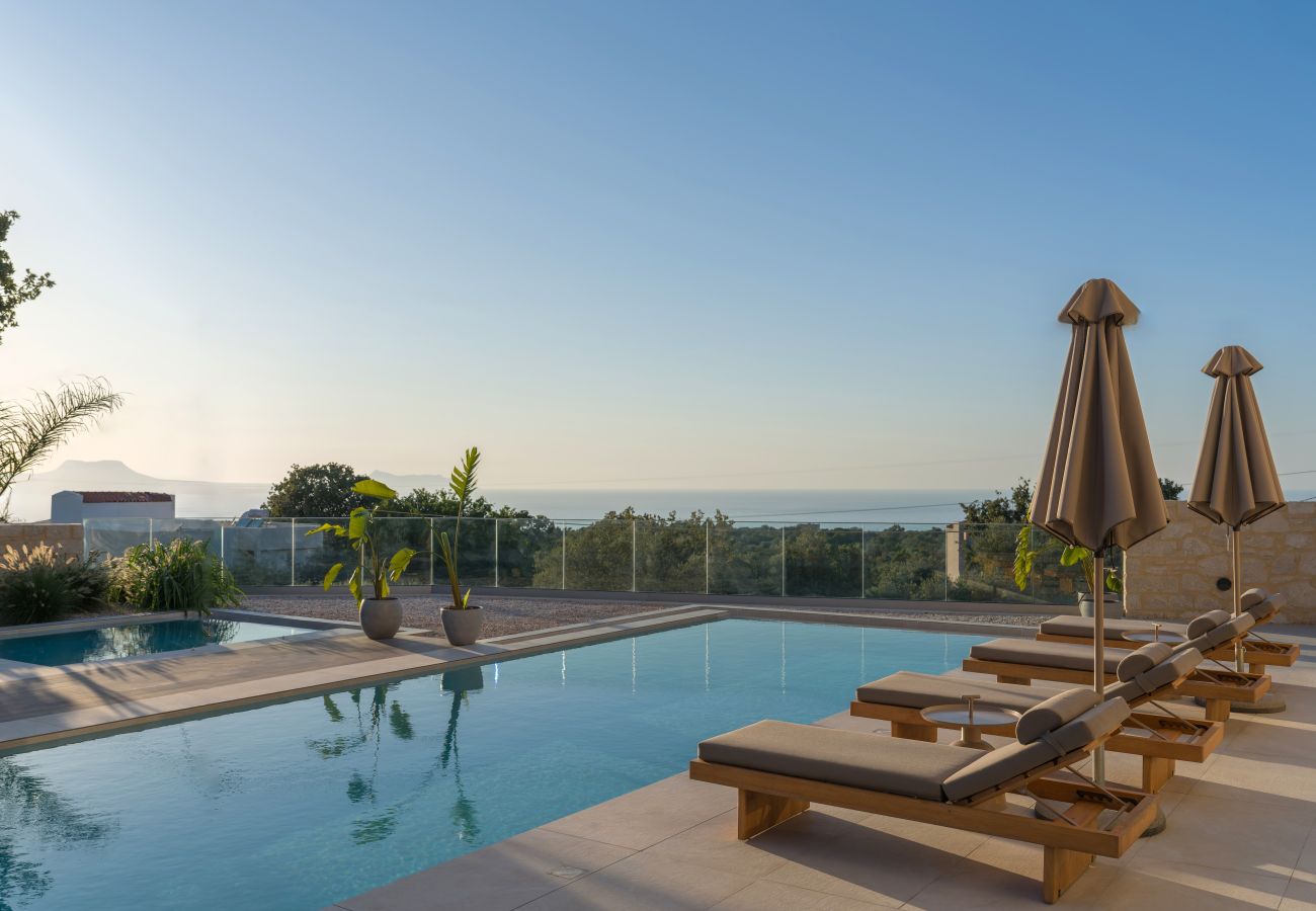 Villa in Prines - Georgia Villa - With Private Heated Pool