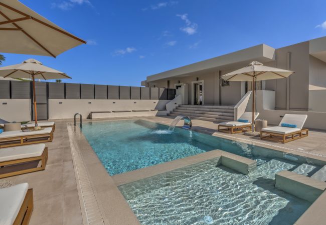 Villa in Roumeli - Elysian Villas - With 2 Private Pools Villa in Roumeli - Elysian Villas - With 2 Private Pools