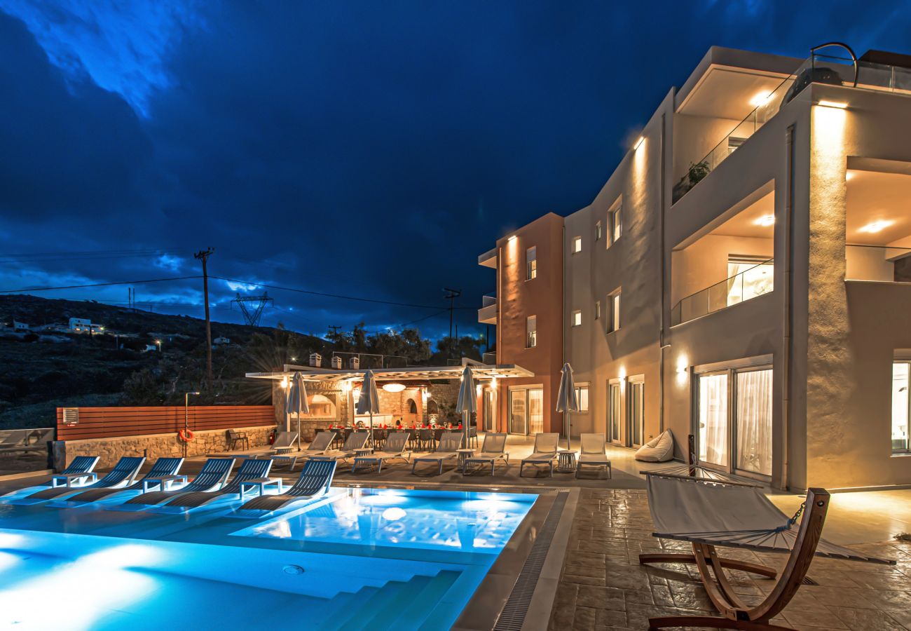 Villa in Rethymno - Luxury Oasis Villa - 11 bedrooms with Heated Pool