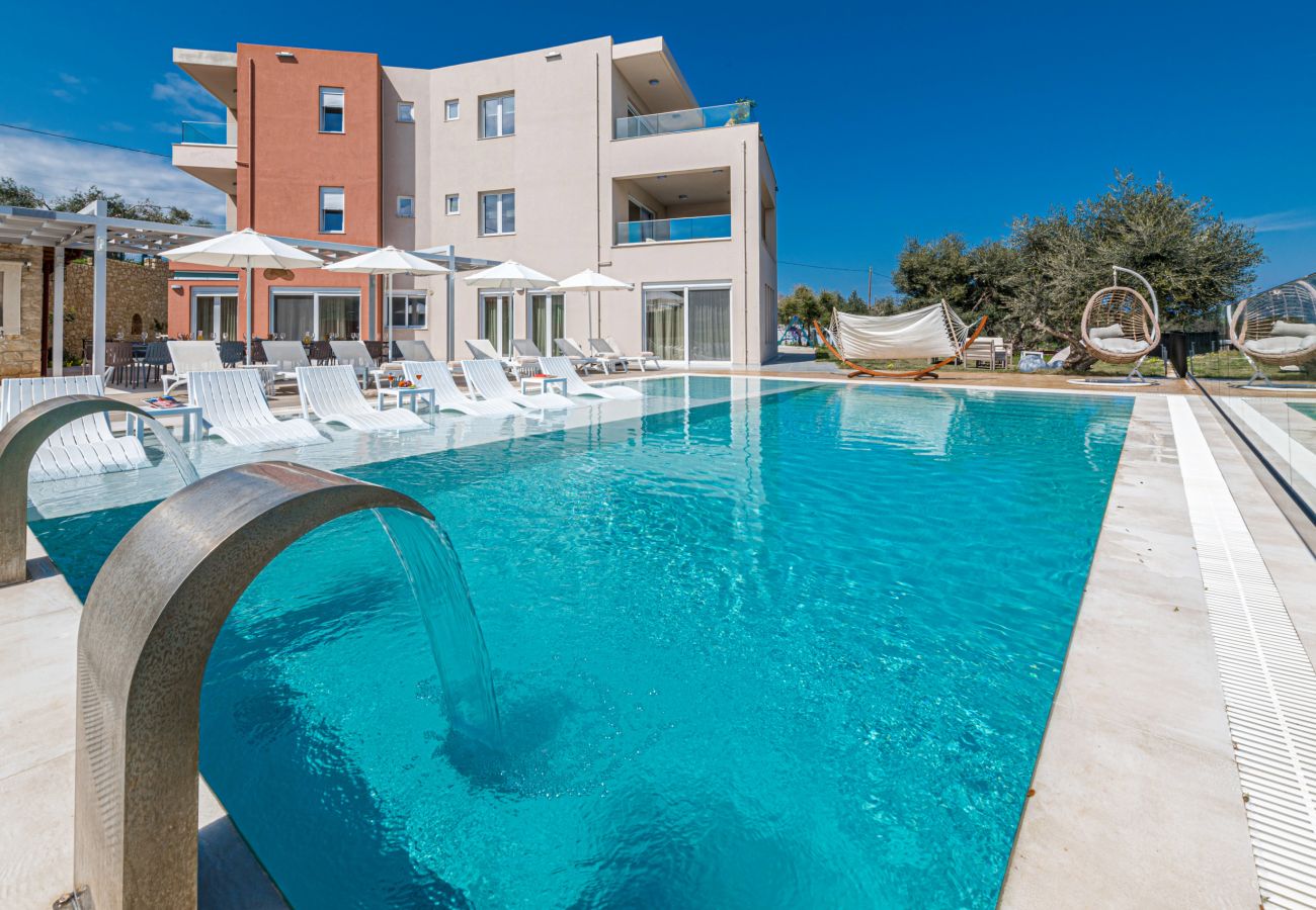 Villa in Rethymno - Luxury Oasis Villa - 11 bedrooms with Heated Pool