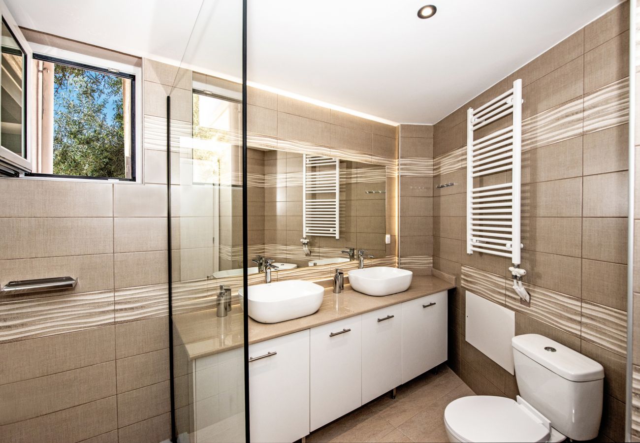 Villa in Rethymno - Luxury Oasis Villa - 11 bedrooms with Heated Pool