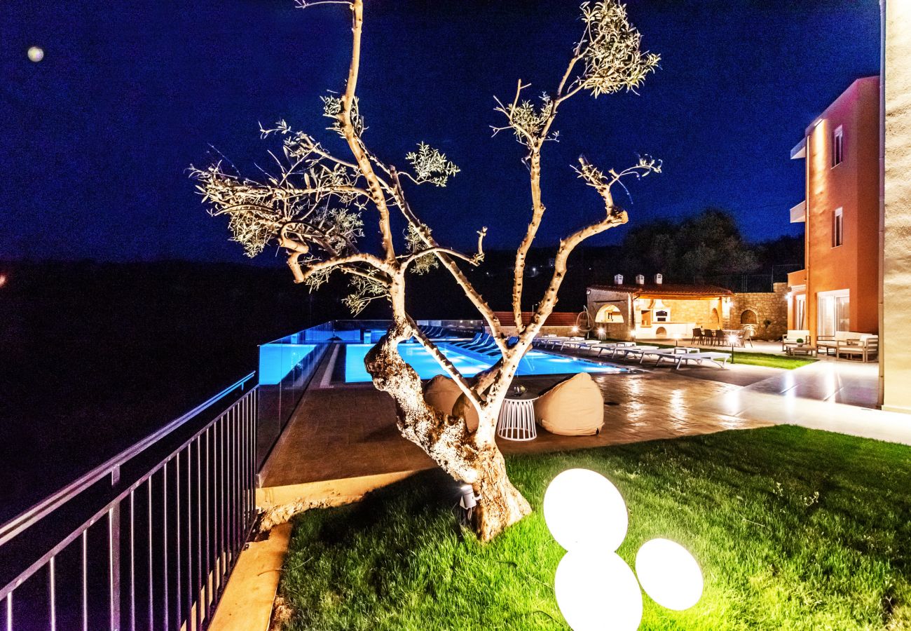 Villa in Rethymno - Luxury Oasis Villa - 11 bedrooms with Heated Pool