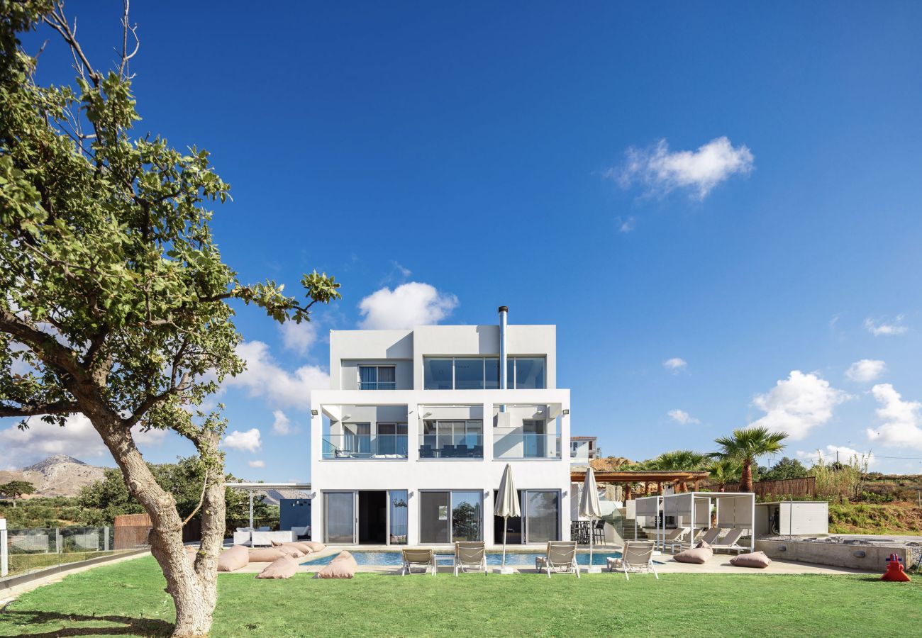 Villa in Gallos - O2 Villa | With Private Heated Pool