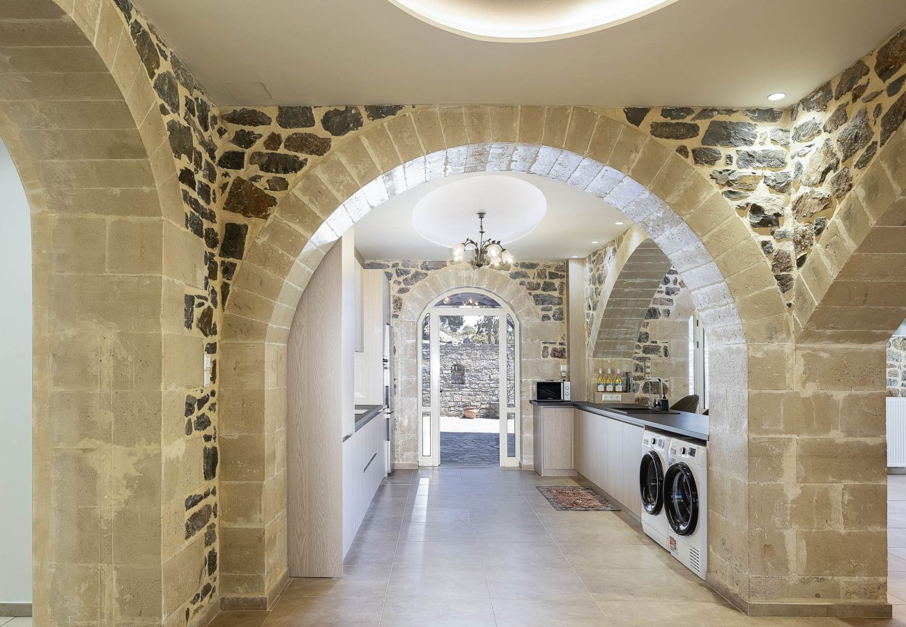 Villa in Garazo - Villa Pasiphae - With Private Pool