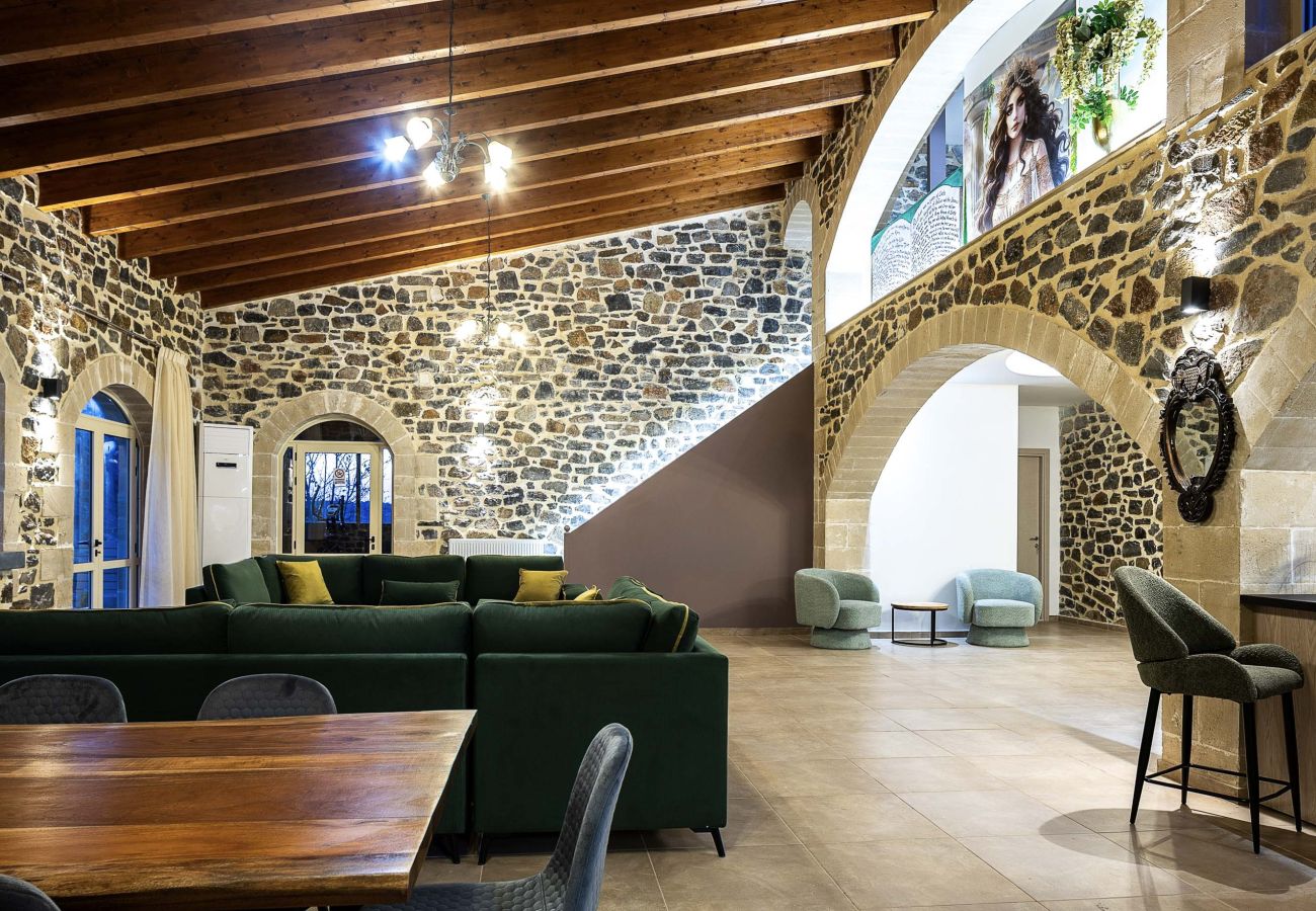 Villa in Garazo - Villa Pasiphae - With Private Pool