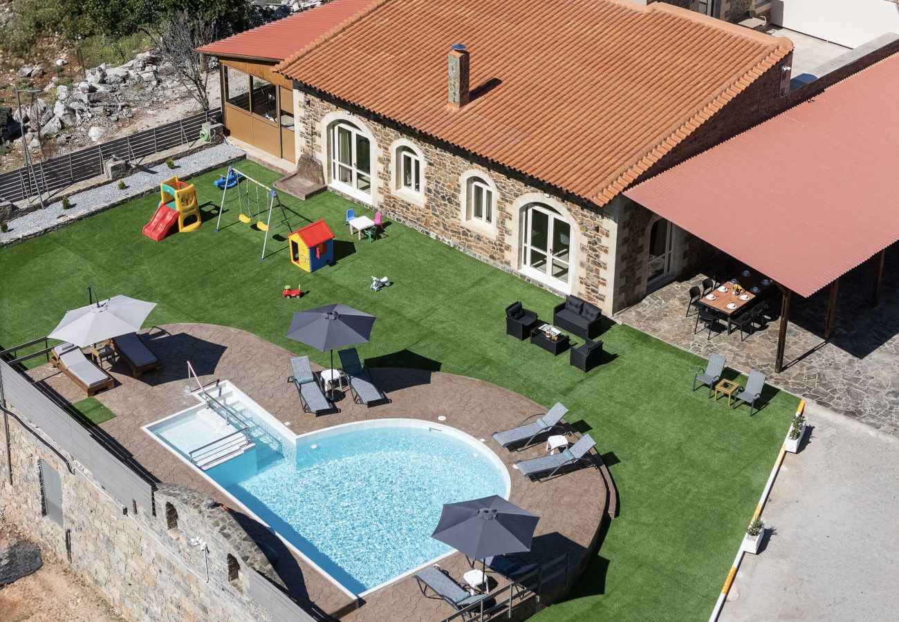 Villa in Garazo - Villa Pasiphae - With Private Pool