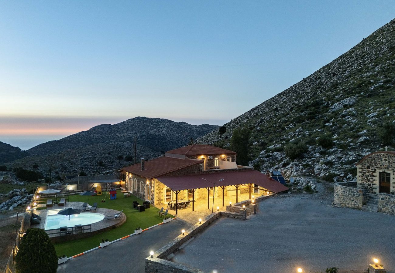 Villa in Garazo - Villa Pasiphae - With Private Pool