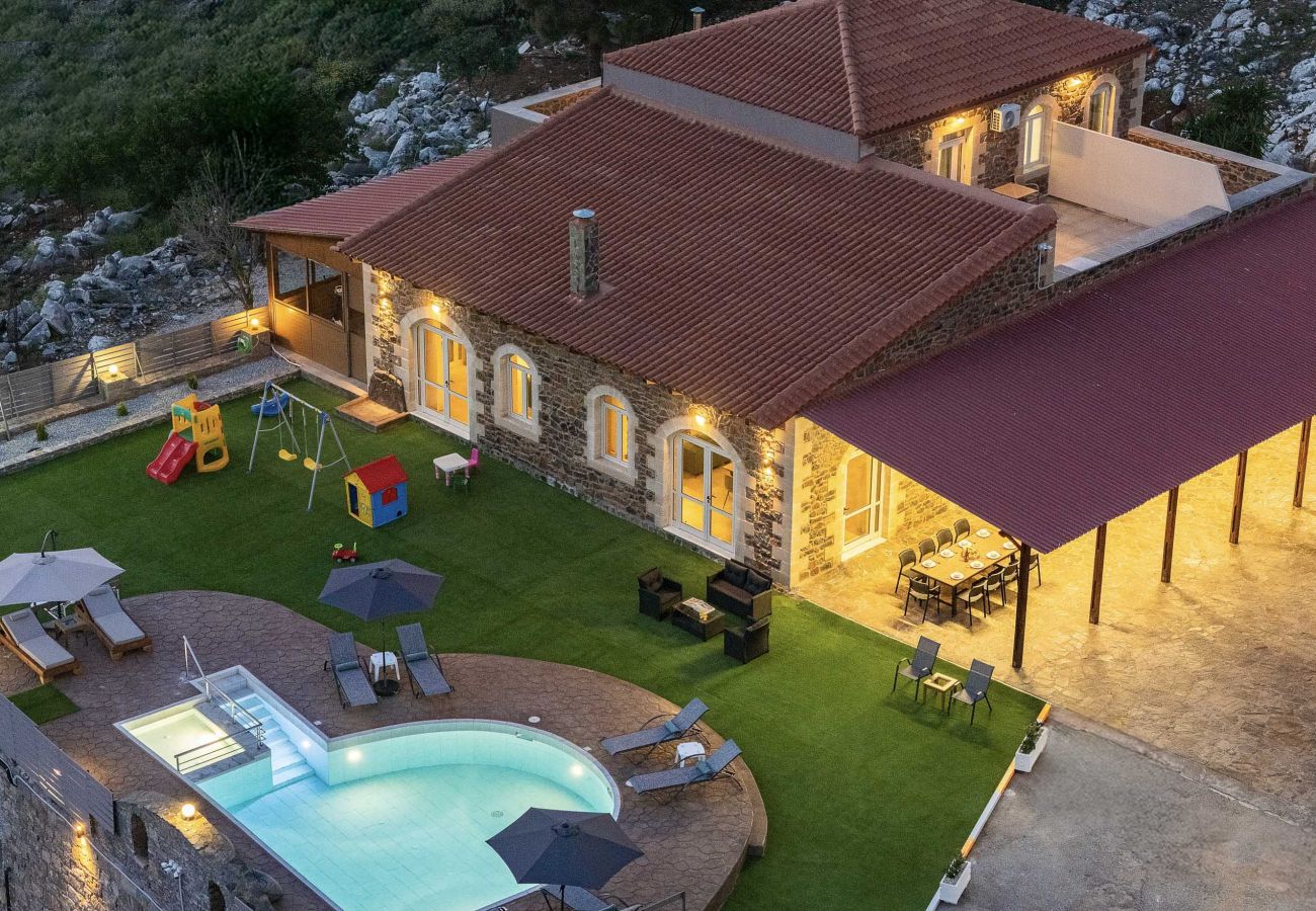 Villa in Garazo - Villa Pasiphae - With Private Pool