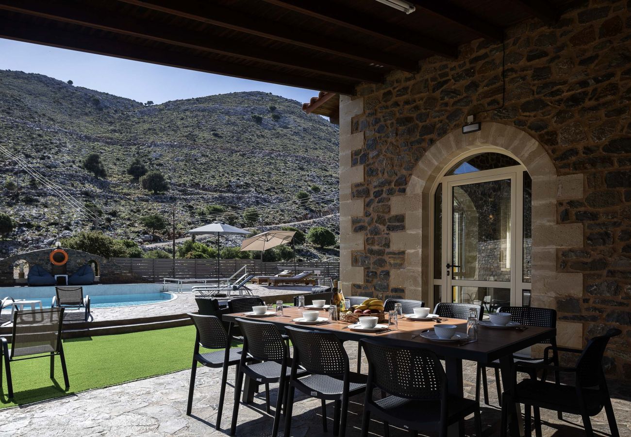 Villa in Garazo - Villa Pasiphae - With Private Pool