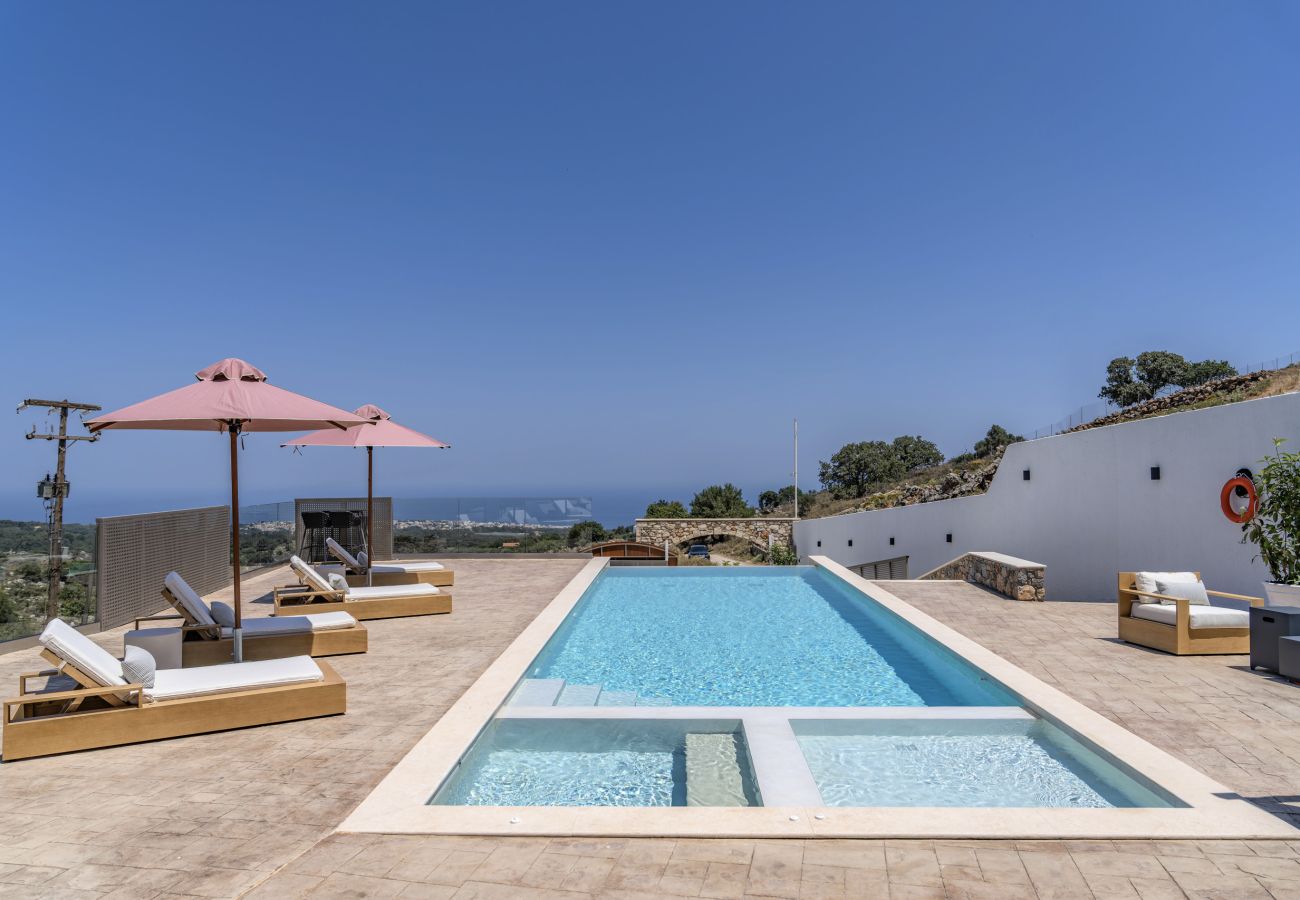 Villa in Atsipopoulo - Luxury Villa Maximos - With Private Heated Pool