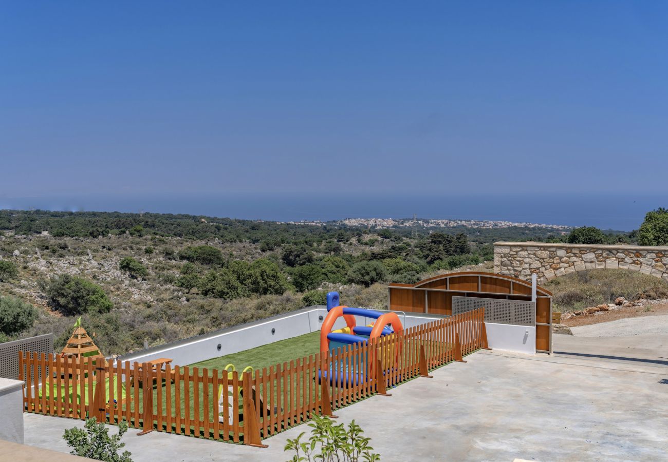 Villa in Atsipopoulo - Luxury Villa Maximos - With Private Heated Pool