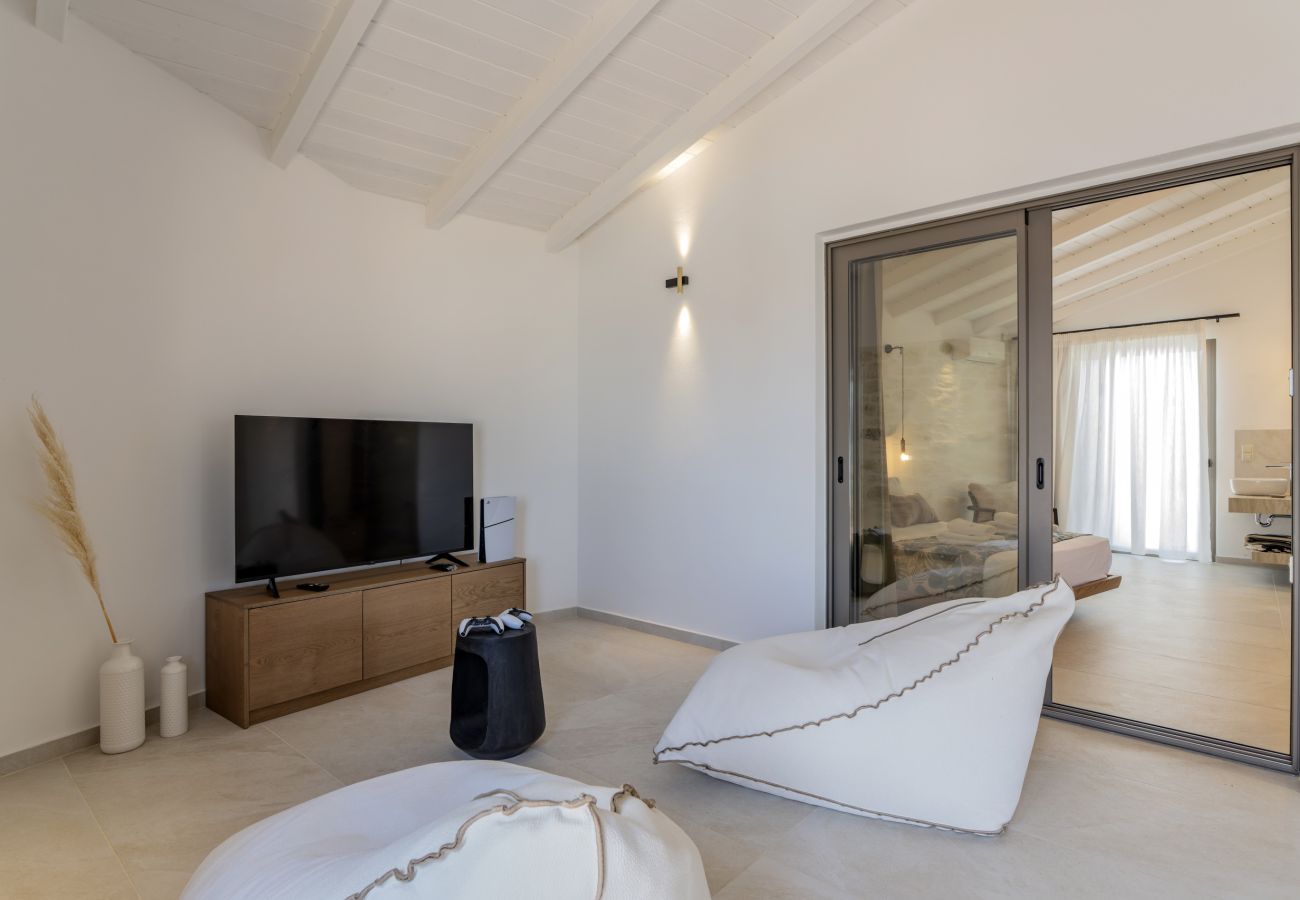 Villa in Atsipopoulo - Luxury Villa Maximos - With Private Heated Pool