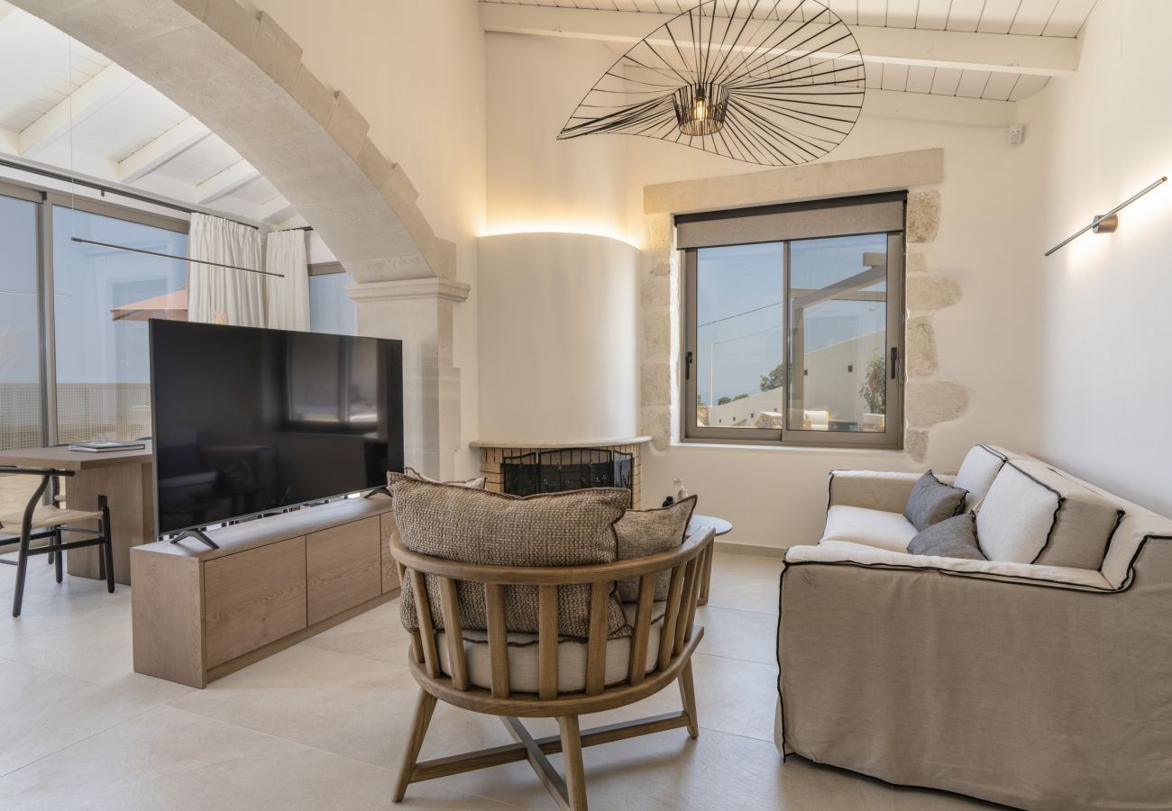 Villa in Atsipopoulo - Luxury Villa Maximos - With Private Heated Pool
