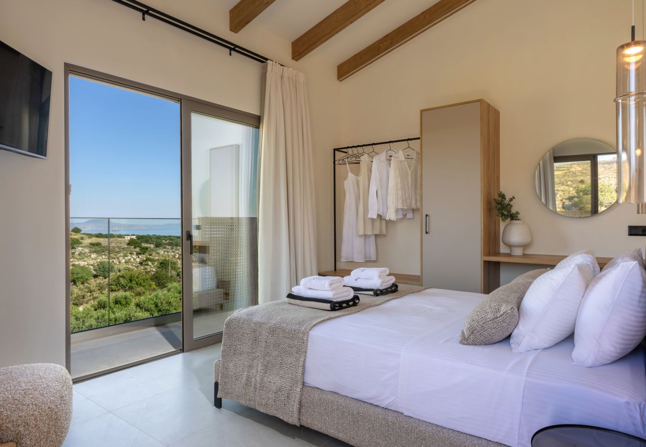 Villa in Atsipopoulo - Luxury Villa Maximus - With Private Heated Pool