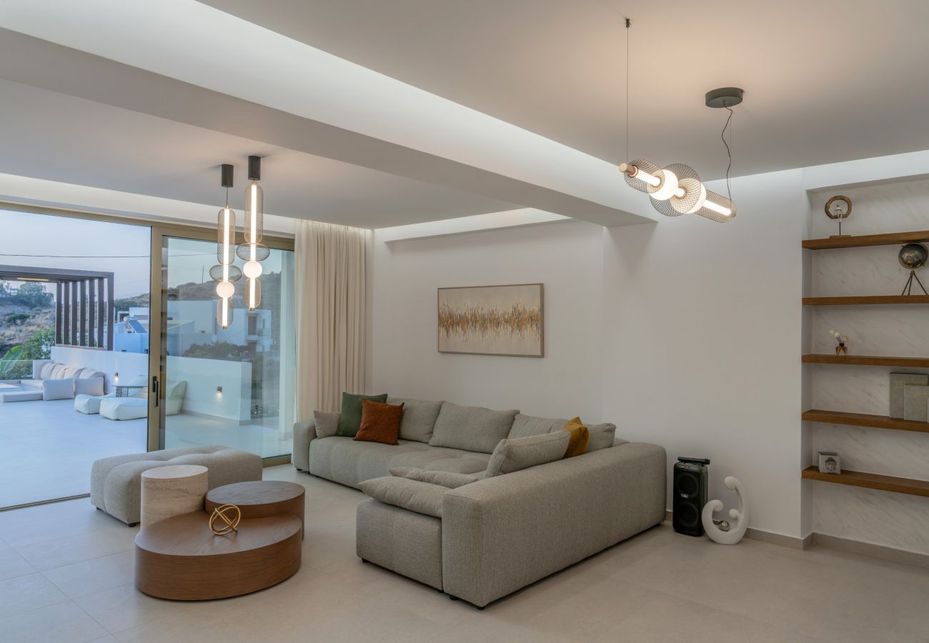 Villa in Panormo - Luxury Villa Selestine | With Private Pool 