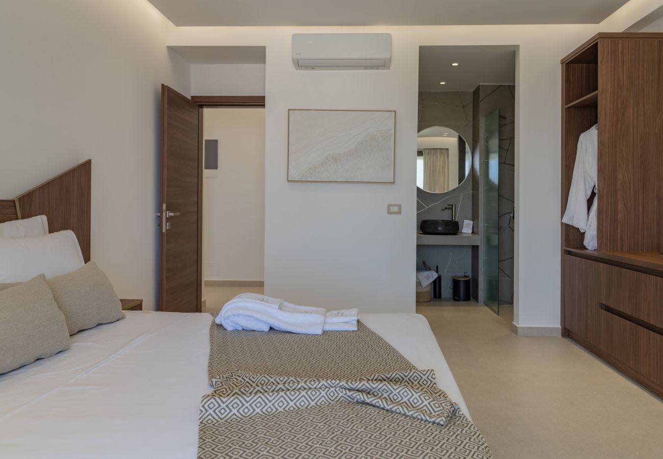 Villa in Panormo - Luxury Villa Selestine | With Private Pool 