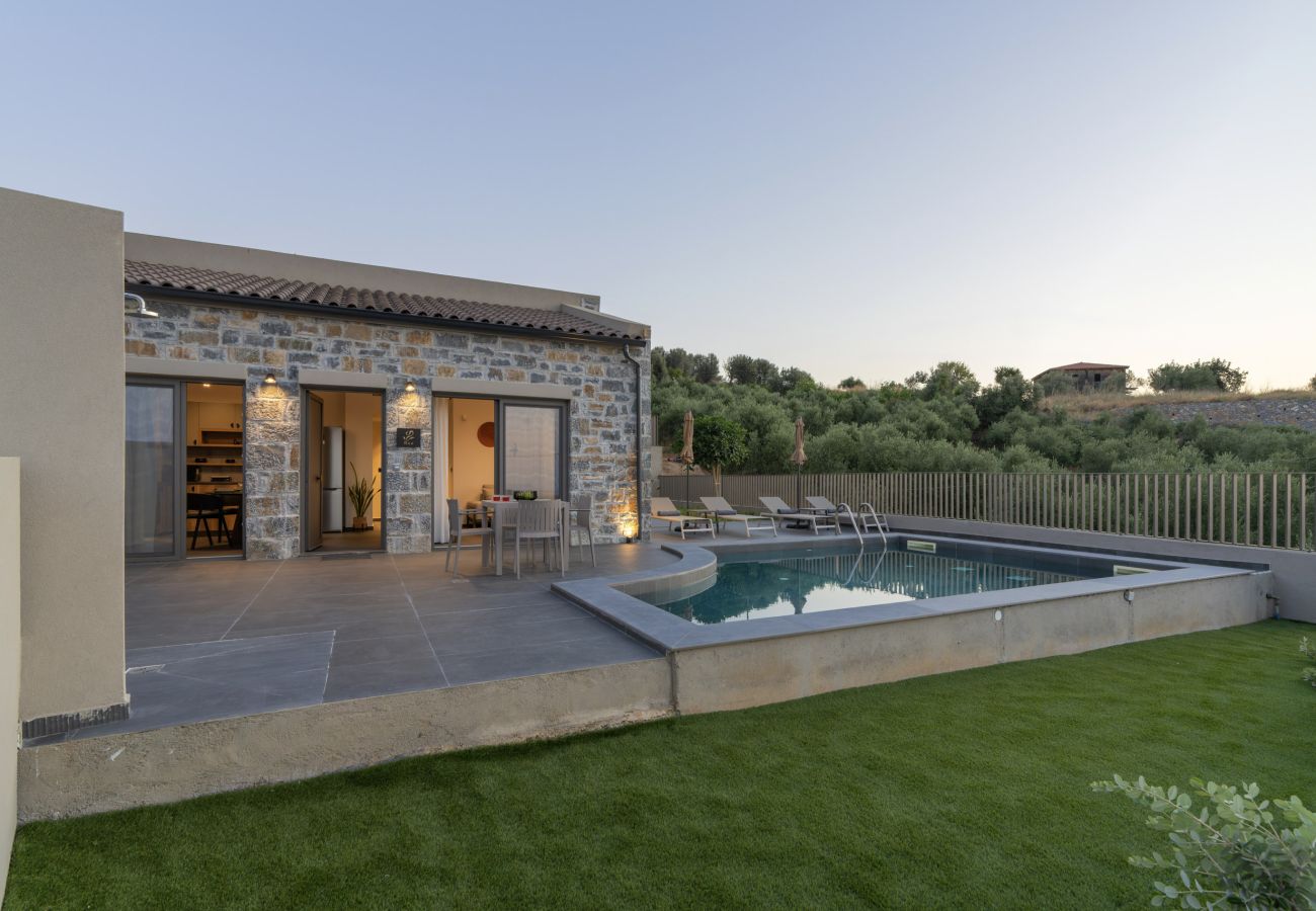Villa in Agia Triada - Valley View Villas - With 3 Pools
