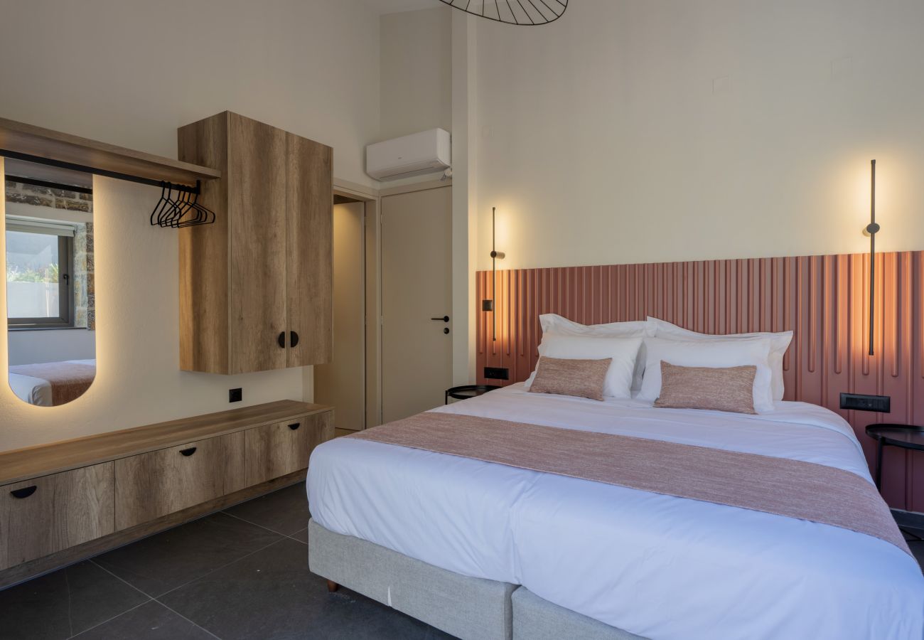 Villa in Agia Triada - Valley View Villas - With 3 Pools
