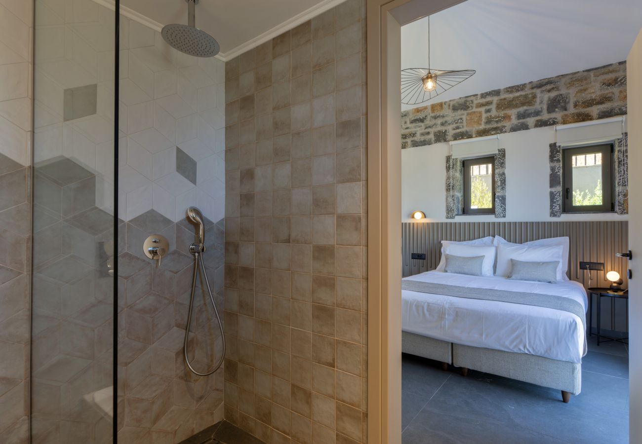 Villa in Agia Triada - Valley View Villas - With 3 Pools