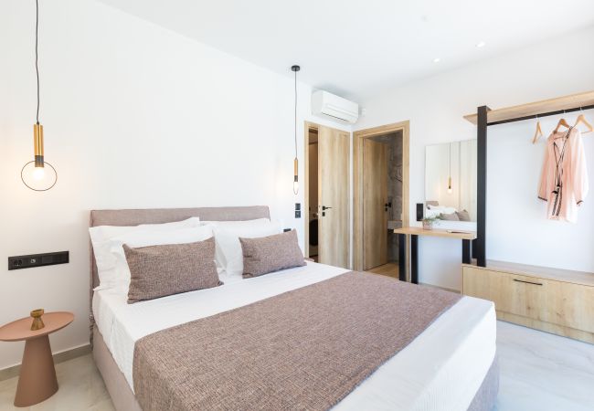 Villa in Agia Eirini - Villa Santa Irini 2 - With Heated Pool Villa in Agia Eirini - Villa Santa Irini 2 - With Heated Pool