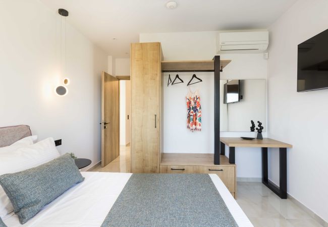 Villa in Agia Eirini - Santa Irini Villas - With 3 Heated Pools Villa in Agia Eirini - Santa Irini Villas - With 3 Heated Pools