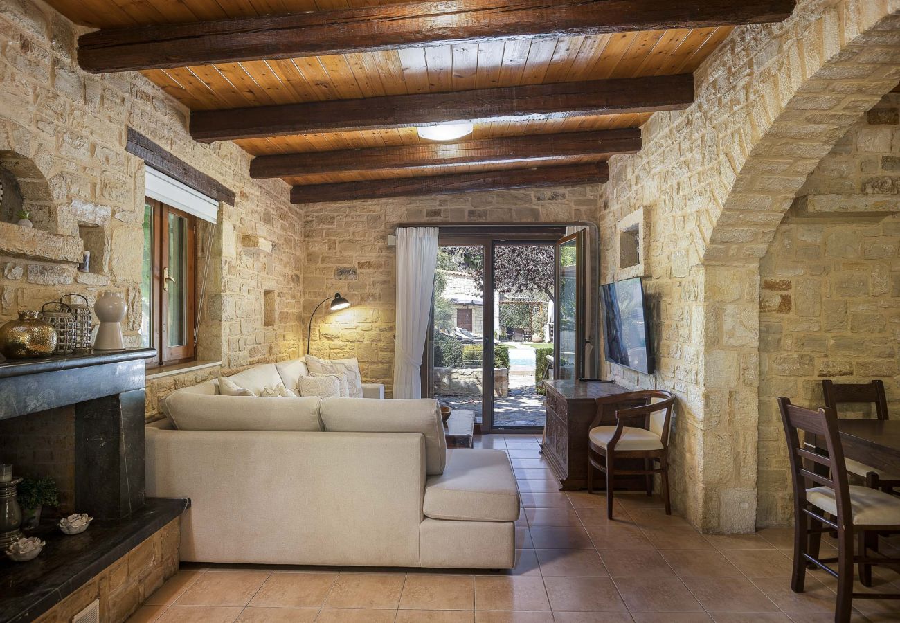 Villa in Xiron Chorion - Maratho Villa - with Private Pool