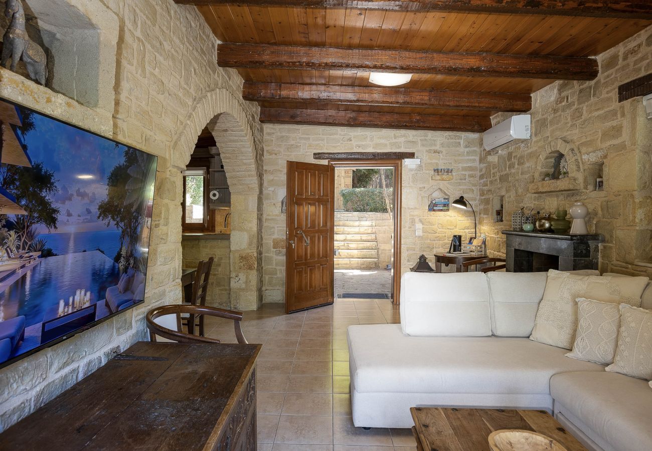 Villa in Xiron Chorion - Maratho Villa - with Private Pool